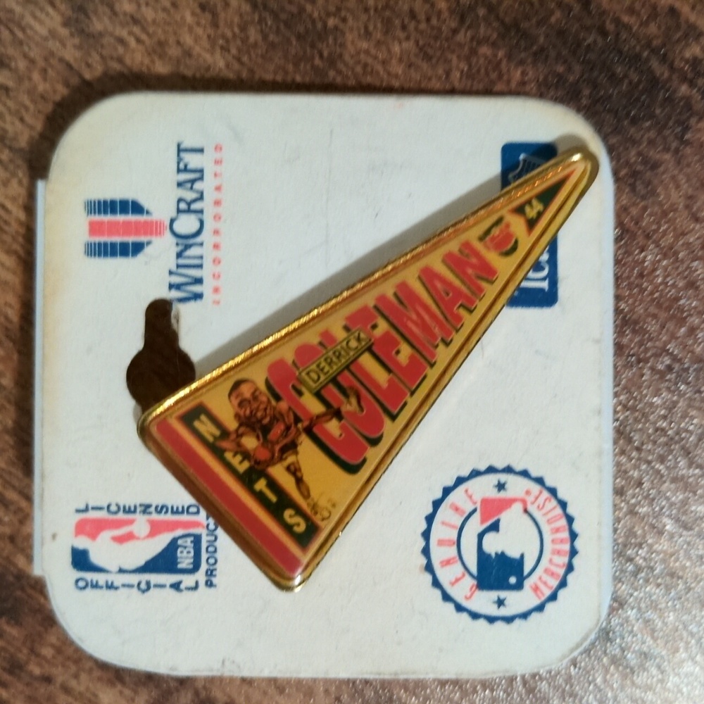 Mets Official NBA Licensed Derrick Coleman College Pennant Pin